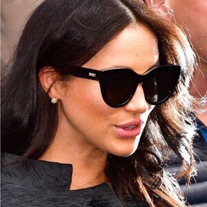 Le Specs Air Heart sunglasses, like new